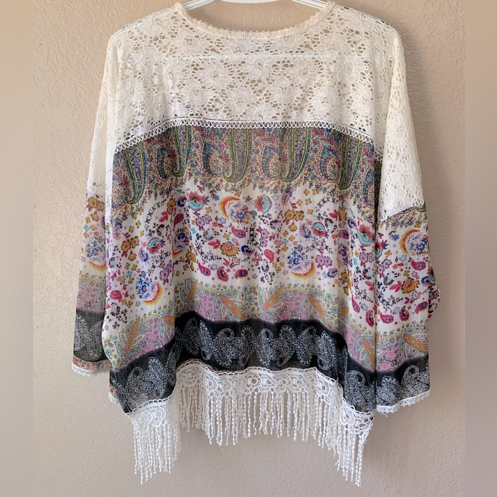 Lucy Love Festival Vacation Paisley Fringe Tie Front Kimono Top Size M - Picture 3 of 8
